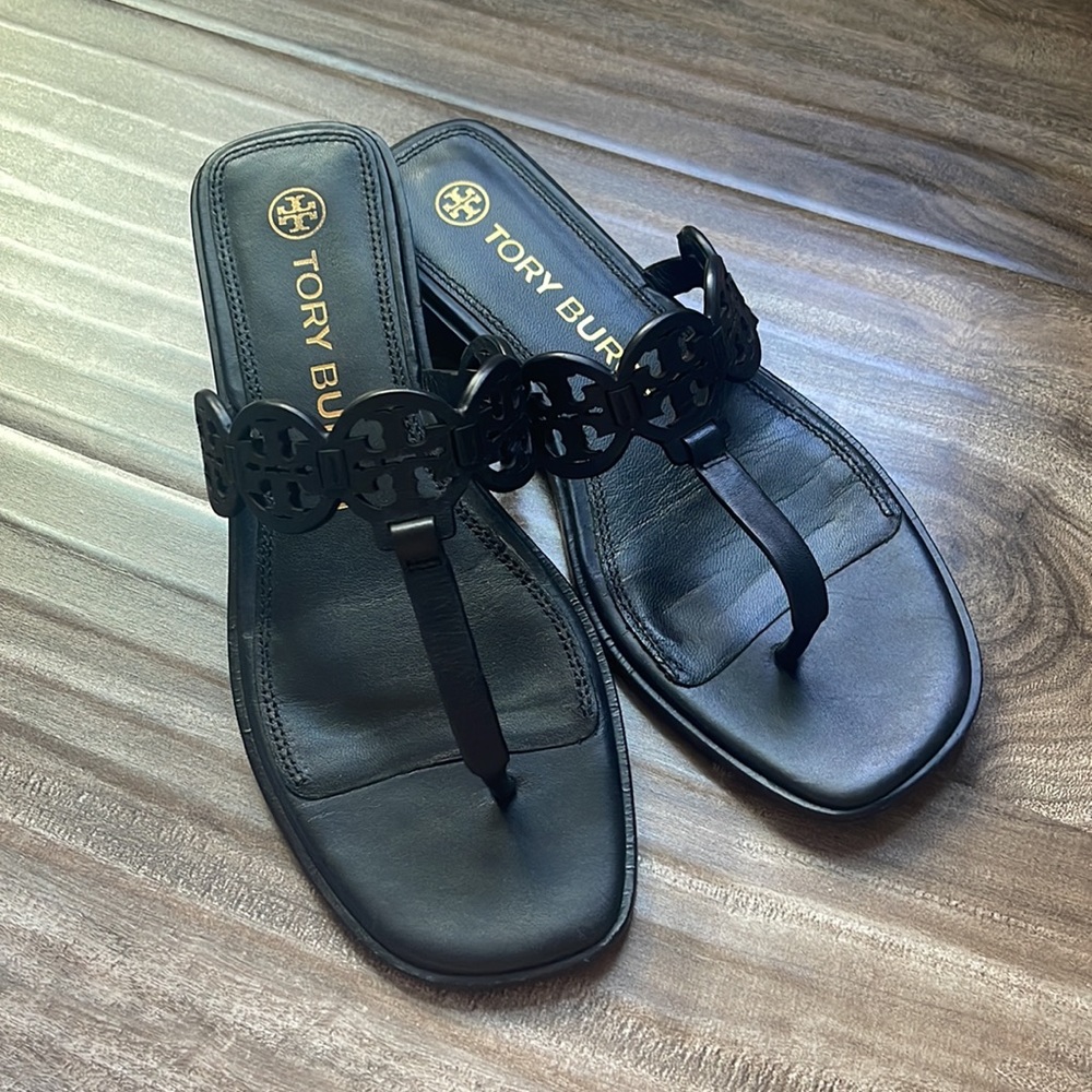 Tory Burch Black Sandals Size 7.5